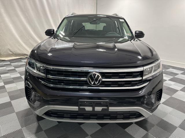 Photo of 2023 Deep Black Volkswagen Atlas