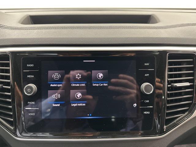 Photo of 2023 Deep Black Volkswagen Atlas