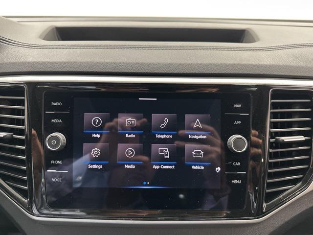 Photo of 2023 Deep Black Volkswagen Atlas