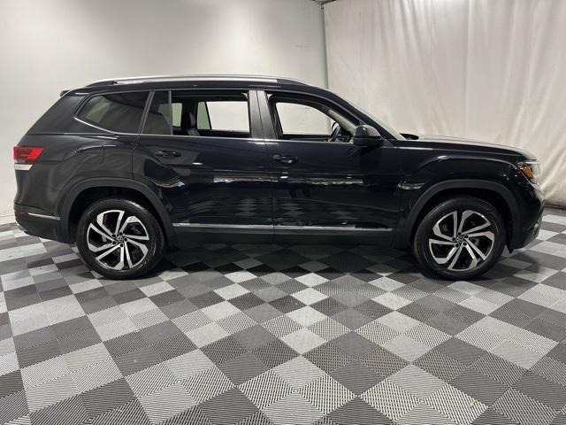 Photo of 2023 Deep Black Volkswagen Atlas
