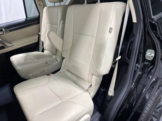 Photo of 2023 Black Lexus GX 460