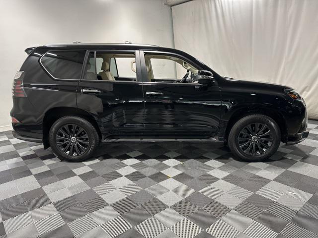 Photo of 2023 Black Lexus GX 460