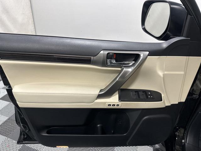 Photo of 2023 Black Lexus GX 460