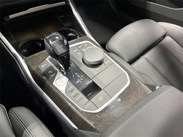 Photo of 2021 Jet Black BMW 330