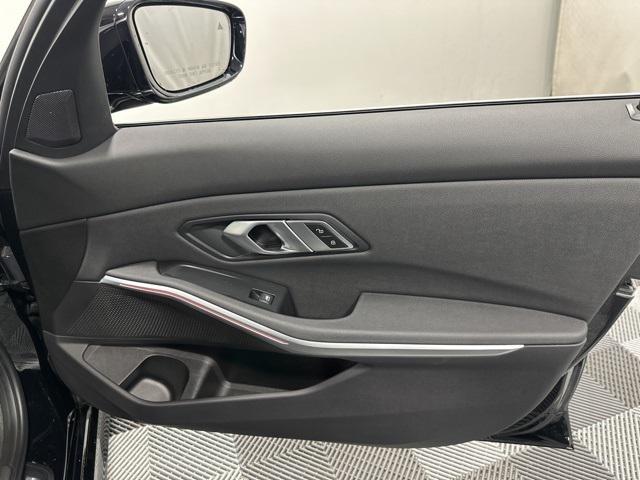 Photo of 2021 Jet Black BMW 330