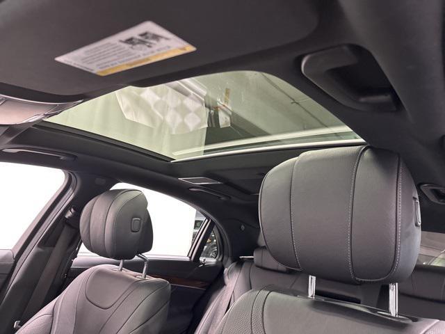 Photo of 2015 Black Mercedes-Benz S-Class