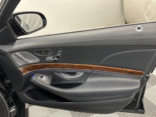 Photo of 2015 Black Mercedes-Benz S-Class