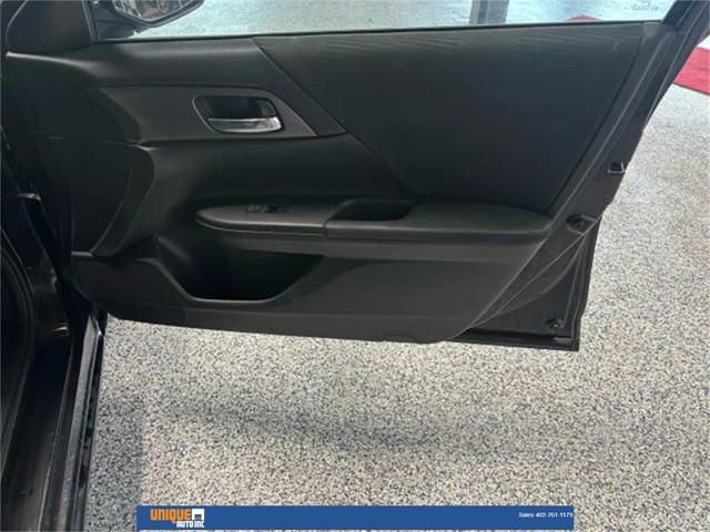 Photo of 2015 Crystal Black Pearl Honda Accord