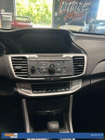 Photo of 2015 Crystal Black Pearl Honda Accord