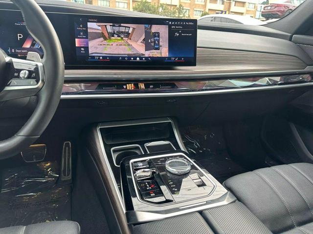 Photo of 2023 Black BMW 760