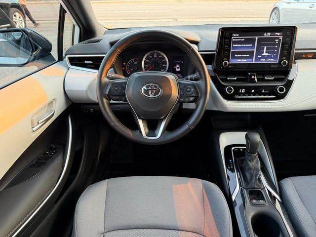 Photo of 2022 White Toyota Corolla