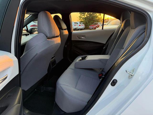 Photo of 2022 White Toyota Corolla