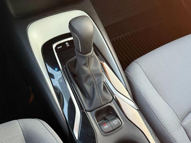 Photo of 2022 White Toyota Corolla
