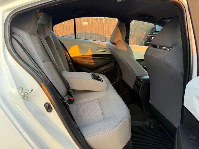 Photo of 2022 White Toyota Corolla