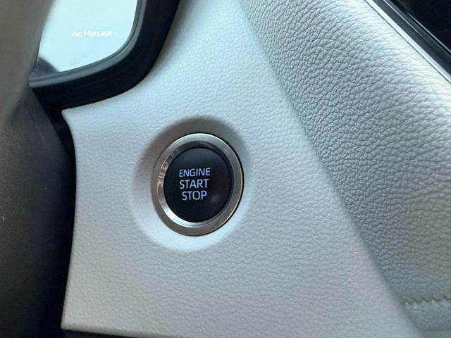 Photo of 2022 White Toyota Corolla