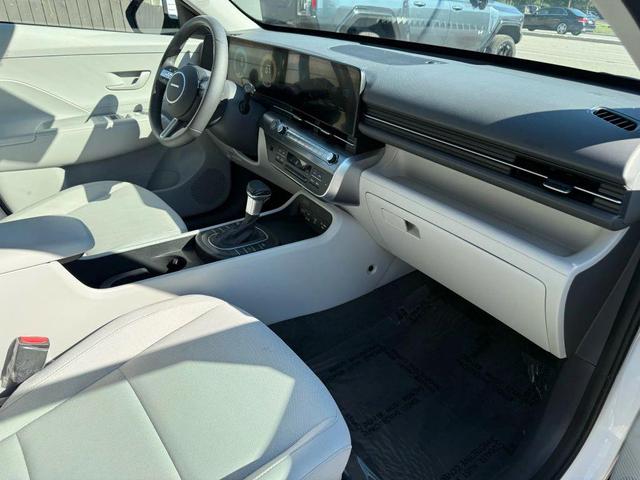 Photo of 2025 White Hyundai KONA