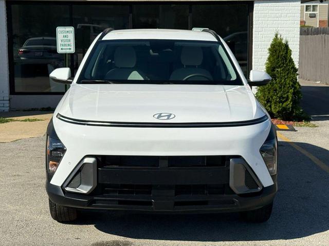 Photo of 2025 White Hyundai KONA