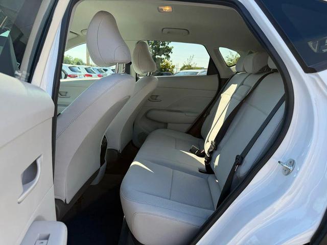 Photo of 2025 White Hyundai KONA