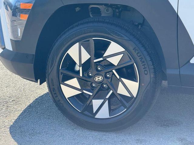 Photo of 2025 White Hyundai KONA
