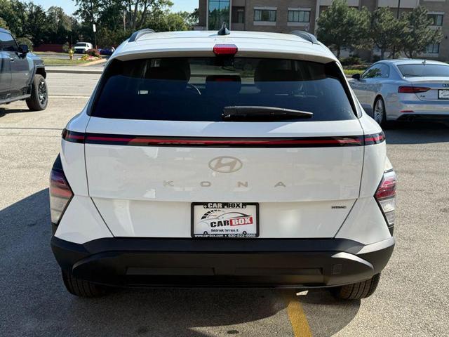 Photo of 2025 White Hyundai KONA
