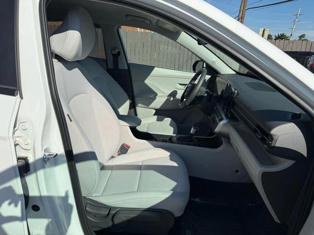 Photo of 2025 White Hyundai KONA