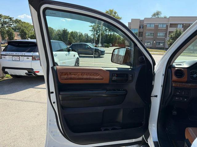 Photo of 2017 White Toyota Tundra