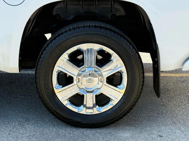 Photo of 2017 White Toyota Tundra