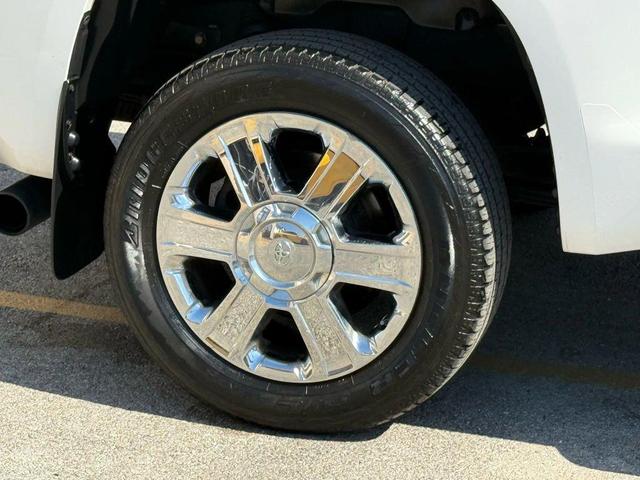 Photo of 2017 White Toyota Tundra