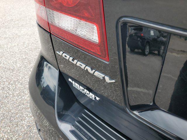 Photo of 2019 Pitch Black Clearcoat Dodge Journey