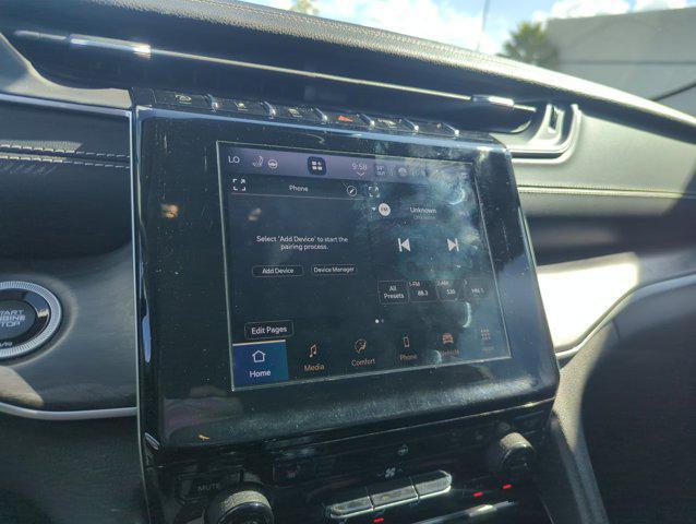 Photo of 2022 Rocky Mountain Pearlcoat Jeep Grand Cherokee L