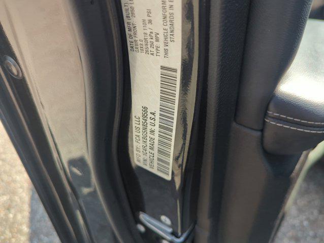 Photo of 2022 Rocky Mountain Pearlcoat Jeep Grand Cherokee L