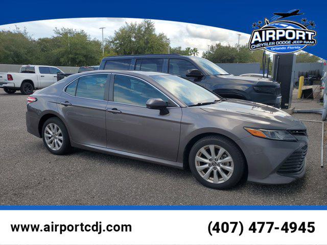 Photo of 2018 Predawn Gray Mica Toyota Camry