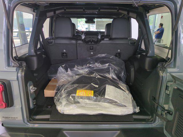 Photo of 2025 Anvil Clearcoat Jeep Wrangler