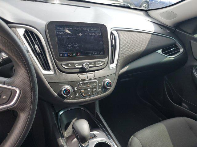 Photo of 2023 Mineral Gray Metallic Chevrolet Malibu