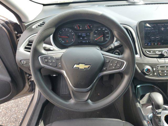 Photo of 2023 Mineral Gray Metallic Chevrolet Malibu