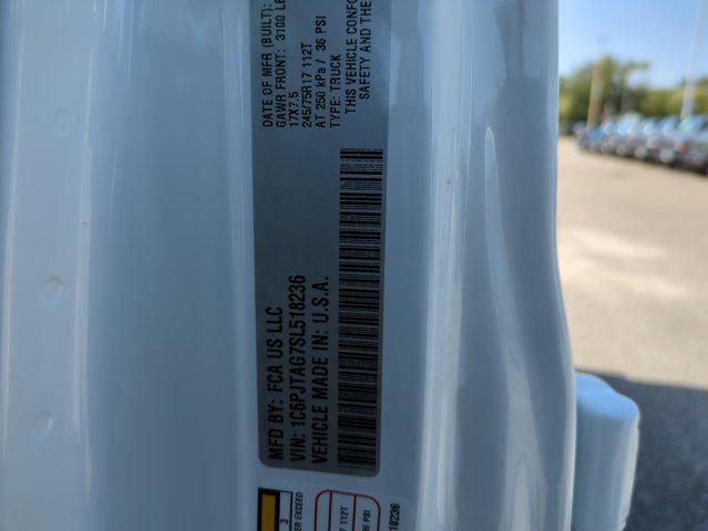 Photo of 2025 Bright White Clearcoat Jeep Gladiator