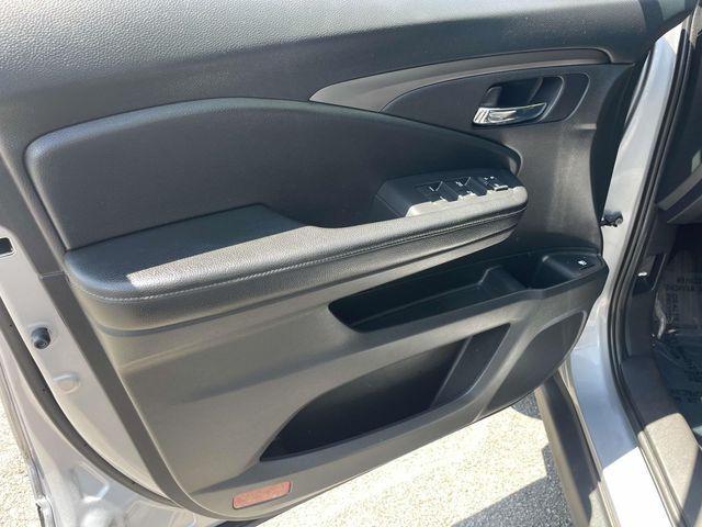 Photo of 2019 Lunar Silver Metallic Honda Ridgeline