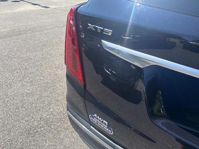 Photo of 2021 Dark Moon Blue Metallic Cadillac XT5