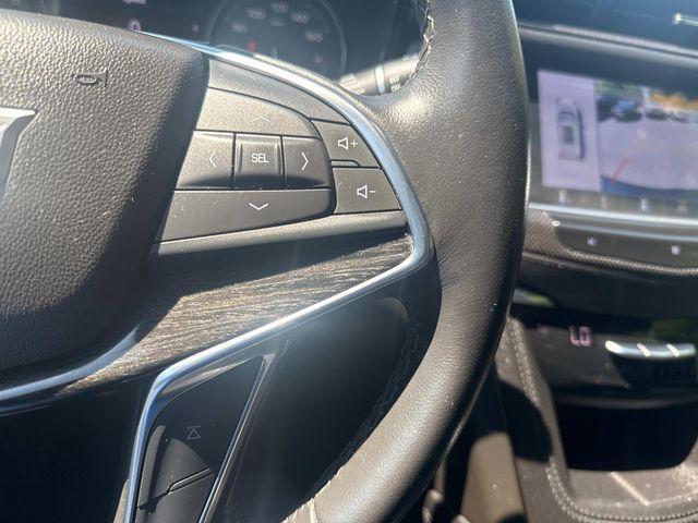 Photo of 2021 Dark Moon Blue Metallic Cadillac XT5