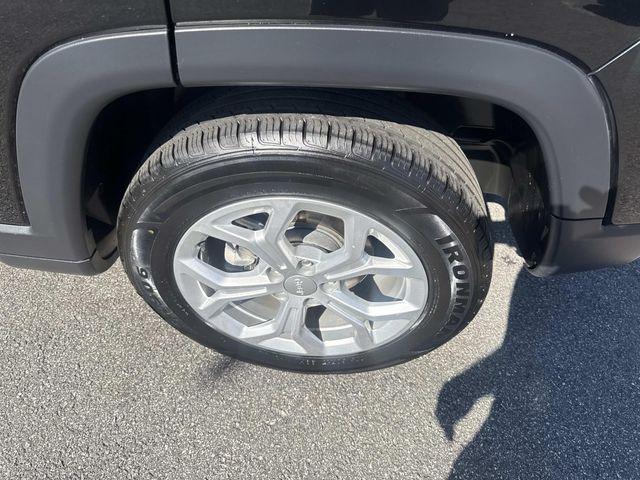 Photo of 2024 Diamond Black Jeep Compass