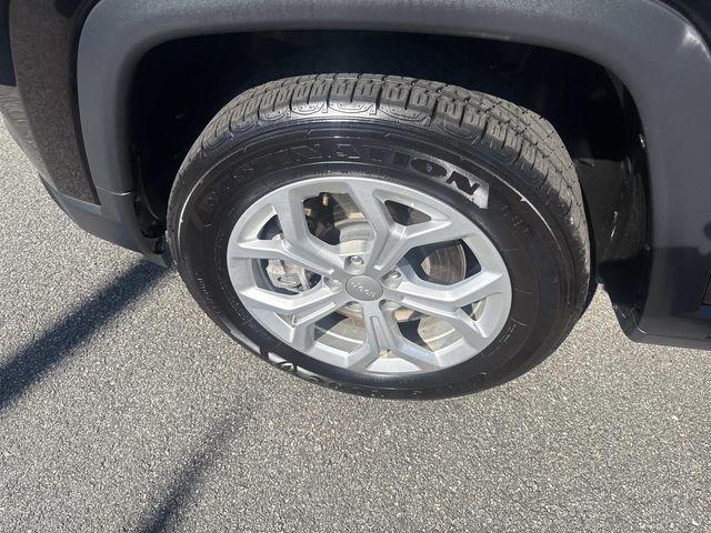Photo of 2024 Diamond Black Jeep Compass