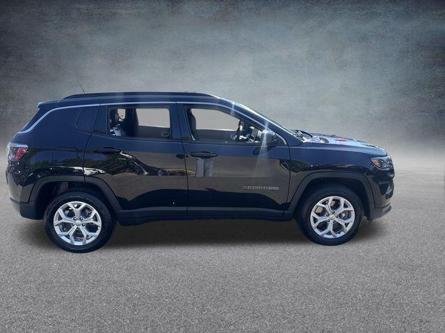 Photo of 2024 Diamond Black Jeep Compass