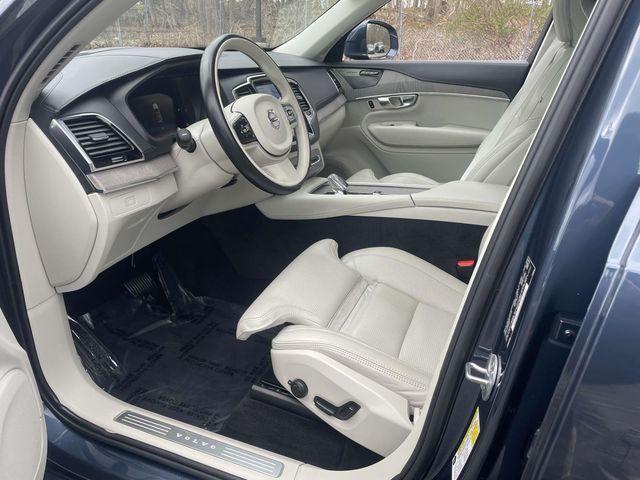 Photo of 2023 Denim Blue Metallic Volvo XC90