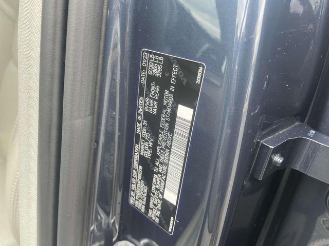 Photo of 2023 Denim Blue Metallic Volvo XC90