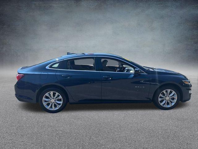 Photo of 2021 Blue Metallic Chevrolet Malibu