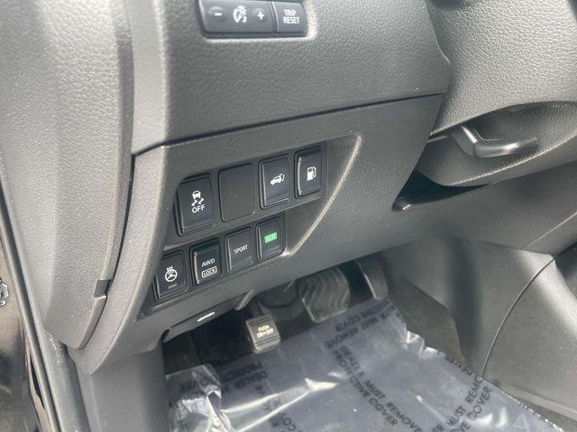 Photo of 2018 Magnetic Black Nissan Rogue