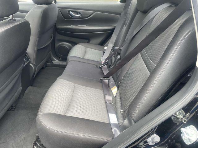 Photo of 2018 Magnetic Black Nissan Rogue