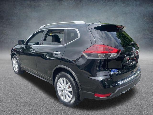 Photo of 2018 Magnetic Black Nissan Rogue