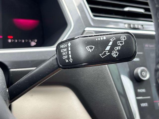 Photo of 2022 Deep Black Pearl Effect Volkswagen Tiguan