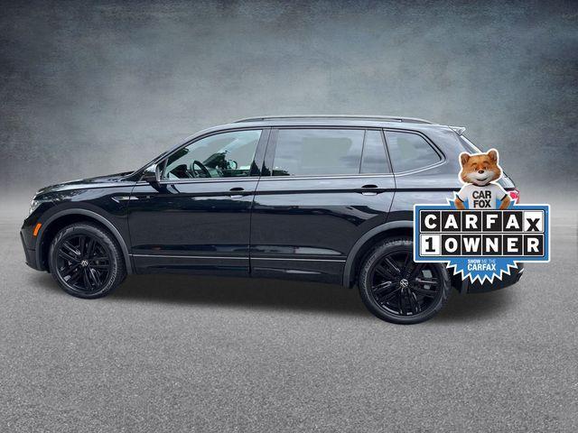 Photo of 2022 Deep Black Pearl Effect Volkswagen Tiguan